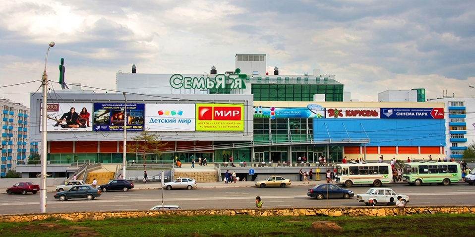 Реклама в ТРЦ «Семья» на digital экранах